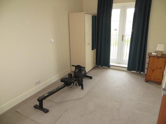 BEDROOM 4