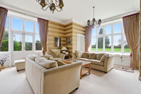 Astwick Manor, Coopers Green Lane, Hatfield, Hertfordshire, AL10