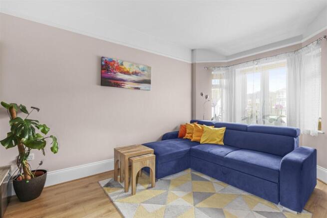 Flat 8, Riversdale House, 41, London Rd, HP11 1BN-