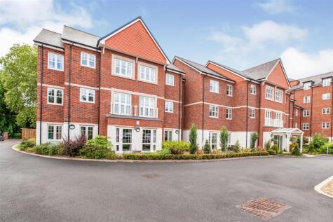 St. Lukes Road, Maidenhead, Berkshire. SL6 7AJ