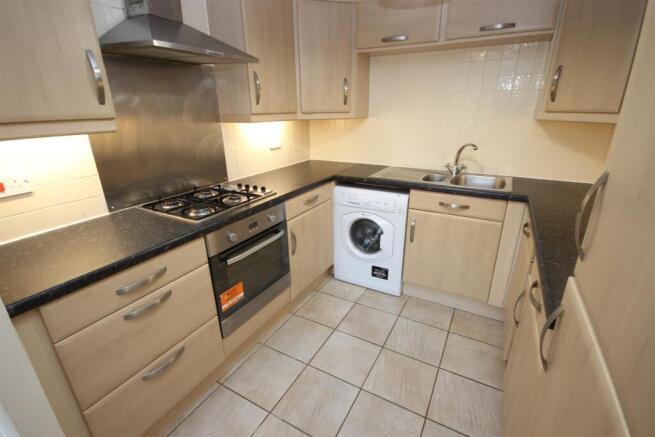 Kitchen 2.JPG