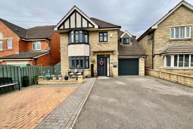 4 bed Detached for sale in swallownest