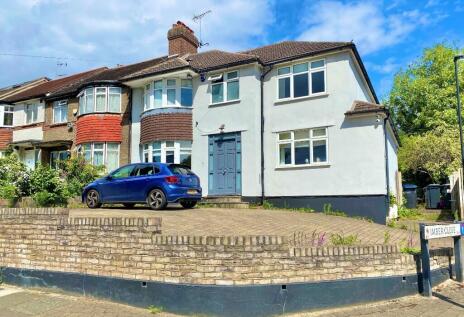 Linden Way, Southgate, N14