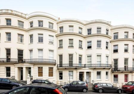 Basement Flat, 76a Lansdowne Place, Hove, BN3 1FH