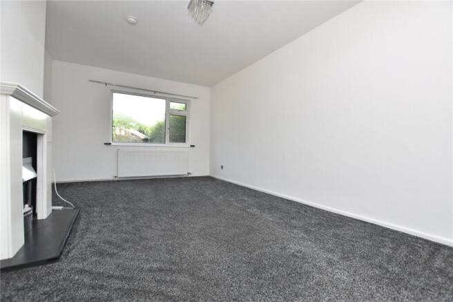 3 bed Semi-Detached for sale Image 2