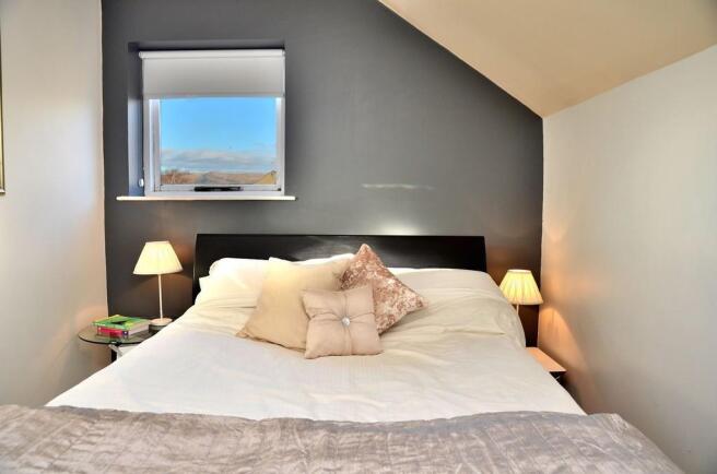 Master Bedroom wi...