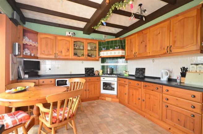Kitchen/Breakfast Area