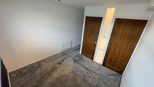 2 bed Flat for sale Image 11