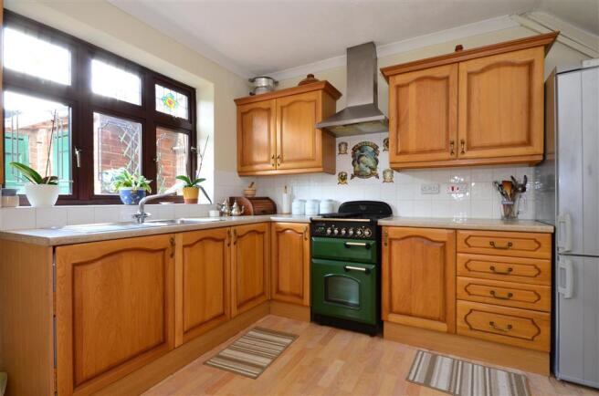Kitchen/Dining Area