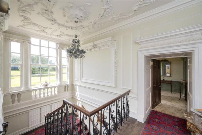 9 bed Detached for sale Image 11