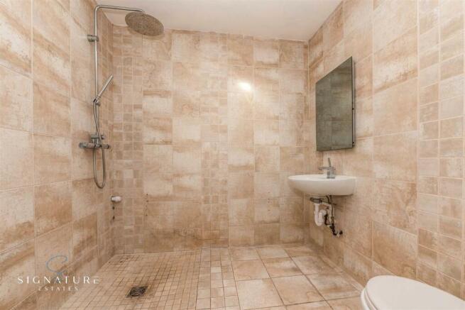 Downstairs Wet Room