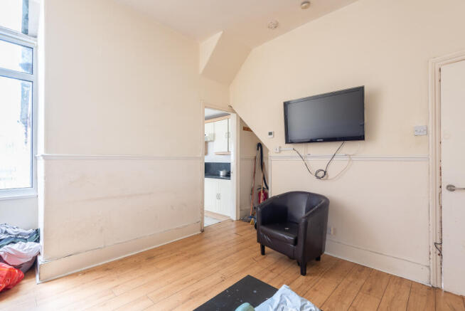 4 bed House of Multiple Occupation for sale Image 3