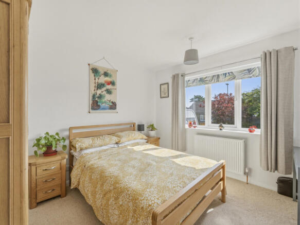2 bed Detached Bungalow for sale Image 11