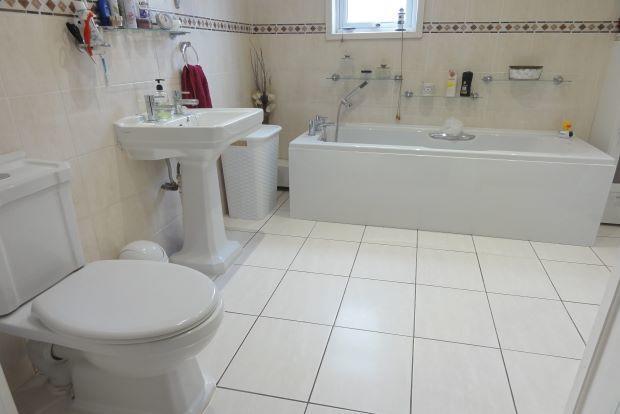 Bathroom/Shower Room