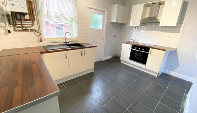 12 Wind - kitchen.jpg