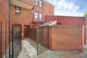 6, Statham Grove, London N18 1RE