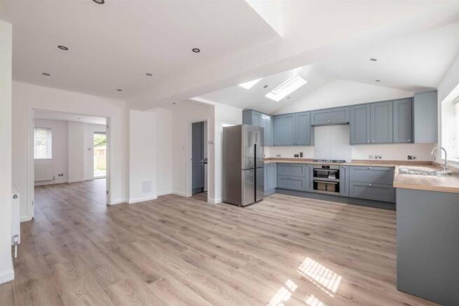 kitchen diner 2.jpeg