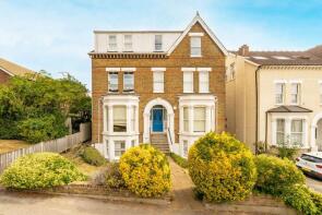 Flat 2, 12, Darlaston Road, London SW19 4LG
