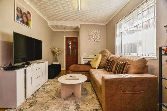 3 bed Terraced for sale Image 6