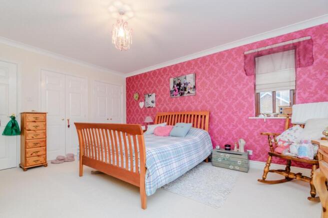 8409536-interior18-800.jpg
