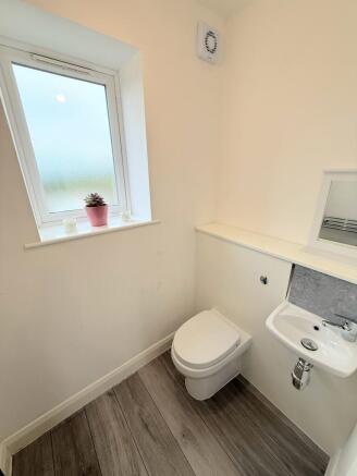 3 bed Detached for sale Image 9