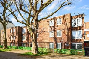 52, Beachcroft Way, London N19 3HR