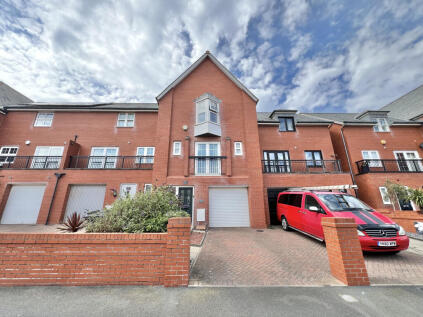 Holmfield Road, Bispham, FY2