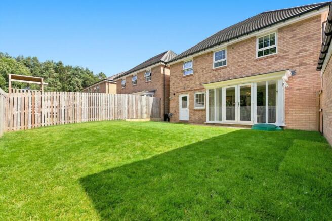 4 bed Detached for sale Image 4