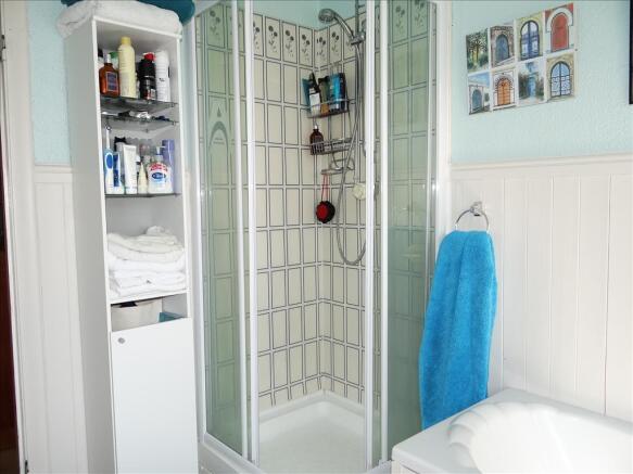 Bathroom / Shower