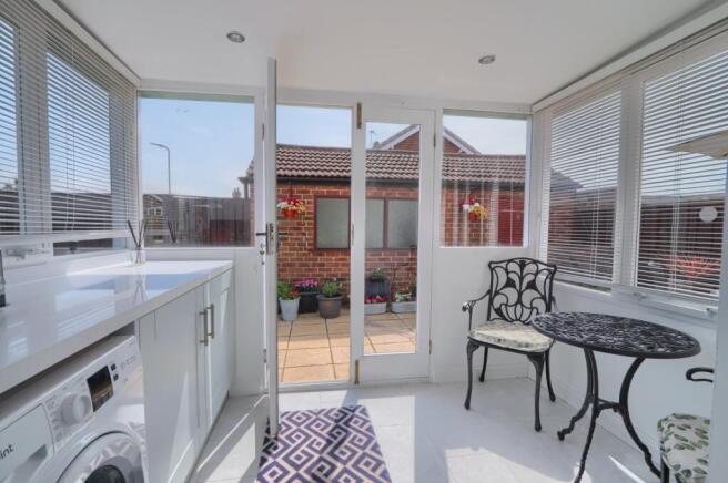 3 bed Semi-Detached for sale Image 6
