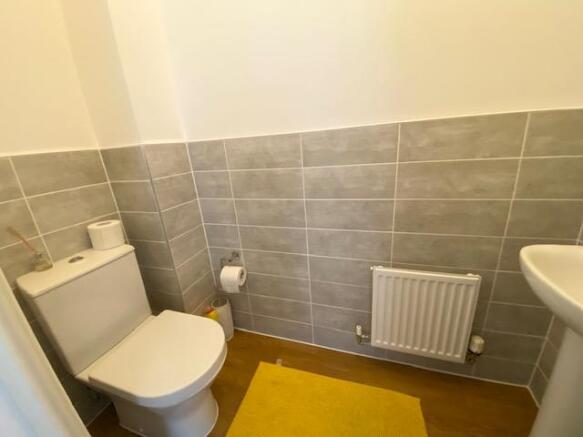 Cloakroom/wc