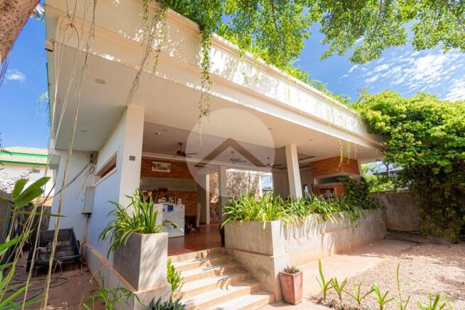 6 Room Apartment Hotel For Sale - Svay Dangkum, Siem Reap