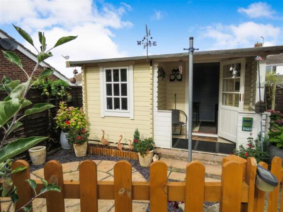 SUMMER HOUSE