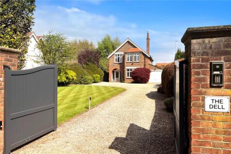 Station Road, Angmering, West Sussex