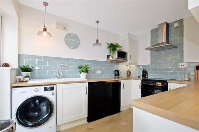Fitted Kitchen:
