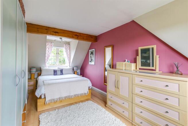 18. Bedroom.jpg