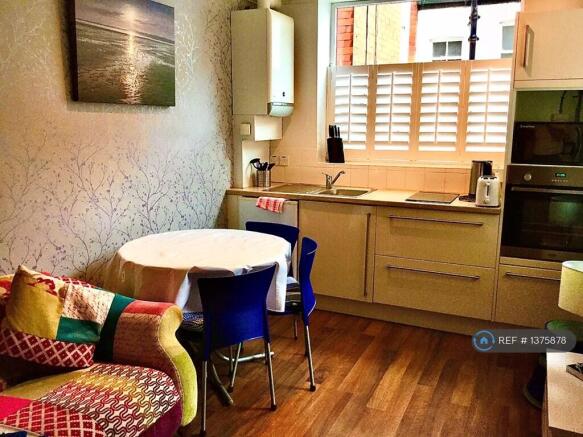 1 bed Flat to rent Image 4