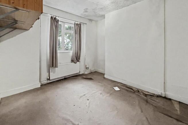 60A Asylum Road, London SE15 2LW