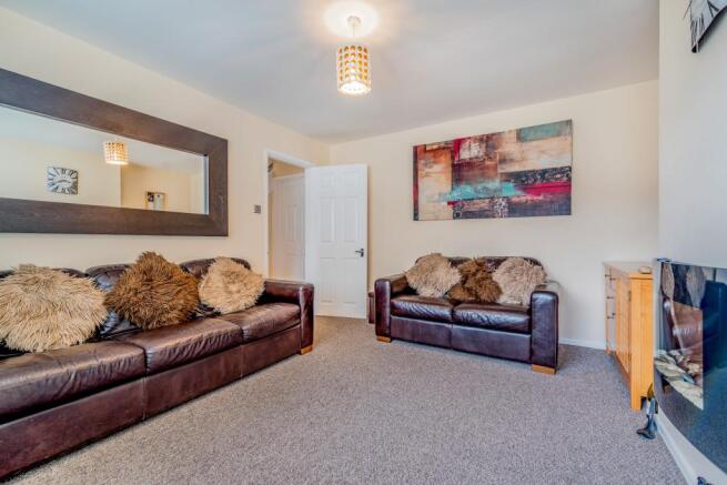 Lounge 2