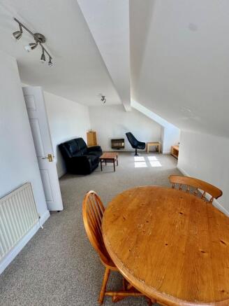 1 bed Flat to rent Image 4