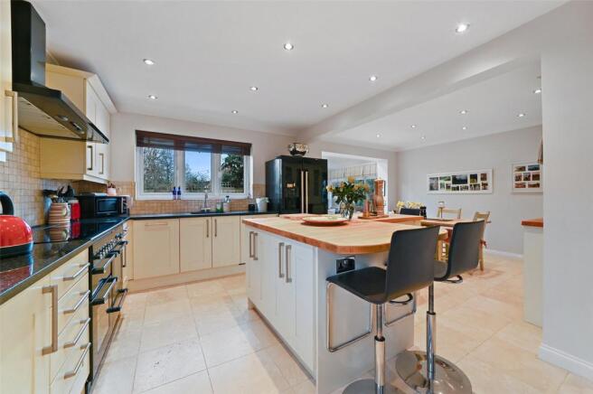 Kitchen/Dining Area