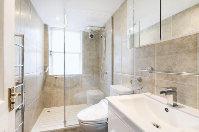 En-Suite Showe...
