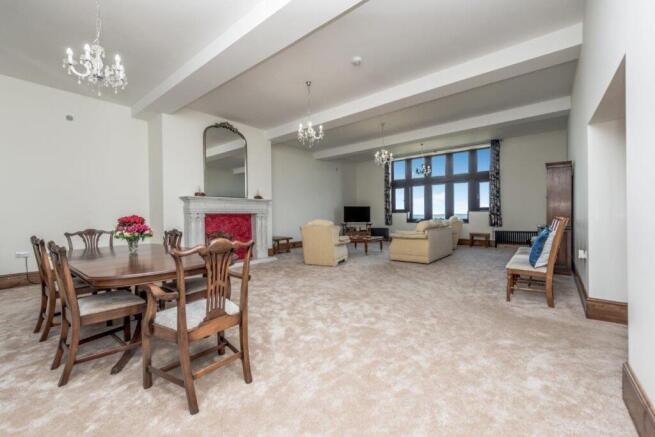 8 bed Detached for sale Image 6