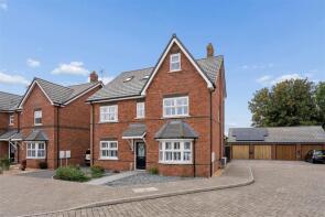 27, Damson Way, Dunstable LU6 2FQ
