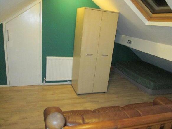 4 bed House Share to rent Image 7