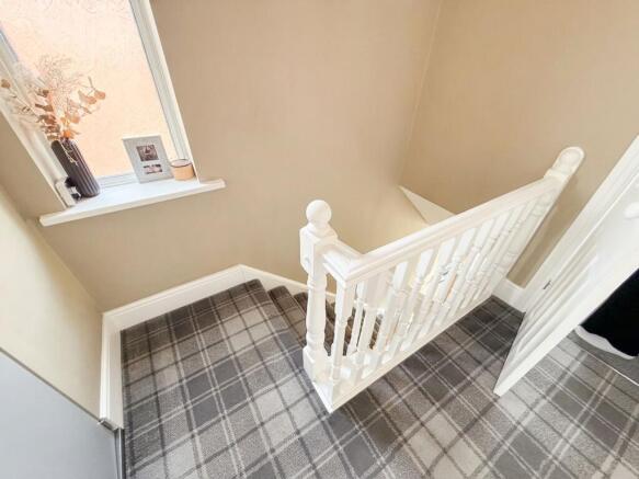 3 bed Semi-Detached for sale Image 10