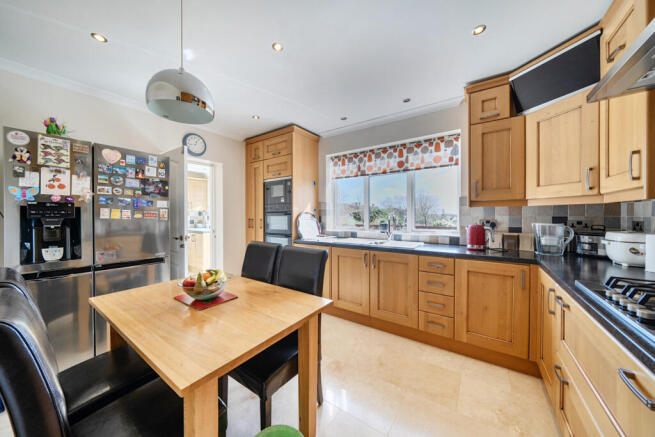 1424259-7-69c53f7...