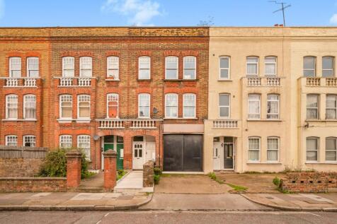Southampton Way,
Camberwell, SE5