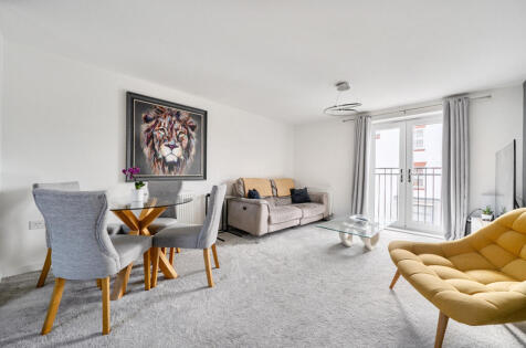 Bremner Way, Wokingham, Berkshire, RG40
