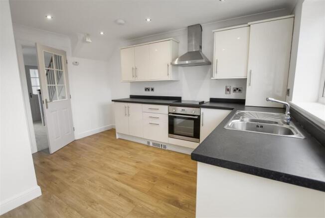 2 bed Terraced for sale Image 5
